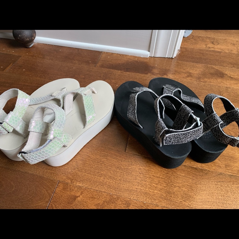 Women Teva size 5 black and white 2 pairs